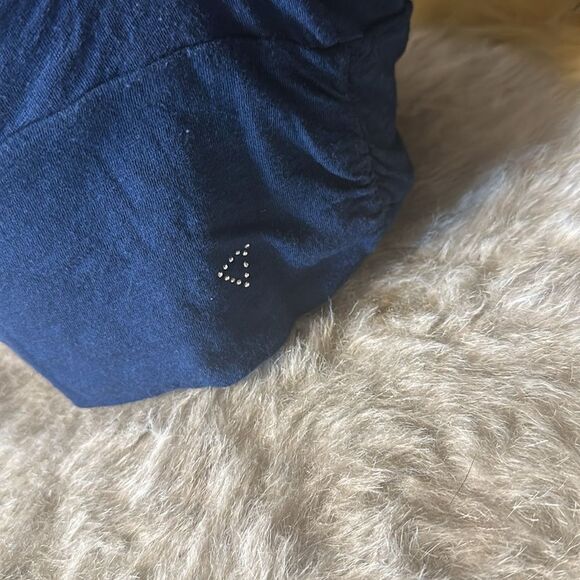 Guess top M (3950) - Picture 3 of 5